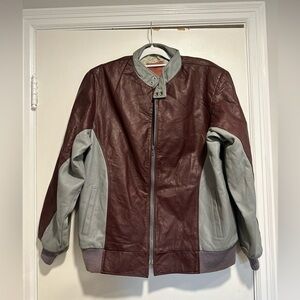 Vintage Mens Sz:M Indian Run Gray & Maroon Leather Motorcycle Jacket. Full Zip.